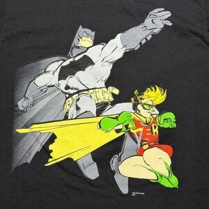 2012 Batman and Robin Graphitti DC Comics shirt
